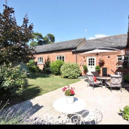 Stunning Barn Private Hot Tub Malvern & Worcester Sleeps 6 Dış mekan fotoğraf